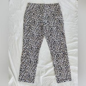 NWOT Large Leopard Stretch Capris